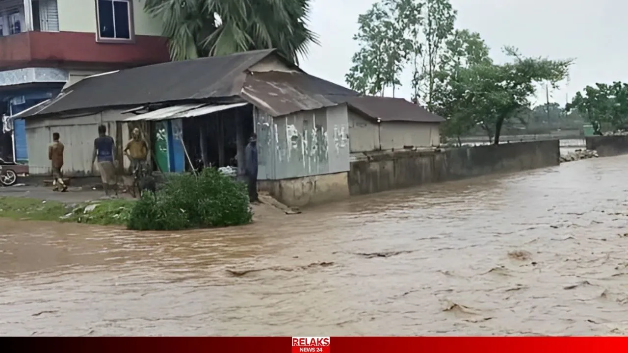 সিলেটের বন্যায় সর্বস্বান্ত পরিবারগুলো: ত্রাণের অপেক্ষা ও নতুন জীবনের লড়াই