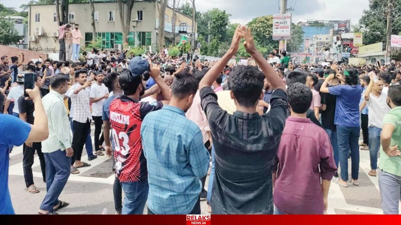 সিলেট মহানগরের চৌহাট্টায় কোটা আন্দোলনে শিক্ষার্থীদের বিক্ষোভ, সড়ক অবরোধ